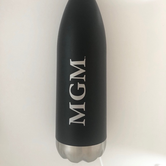 MGM Logo employee hydro Bottle - Picture 2 of 7